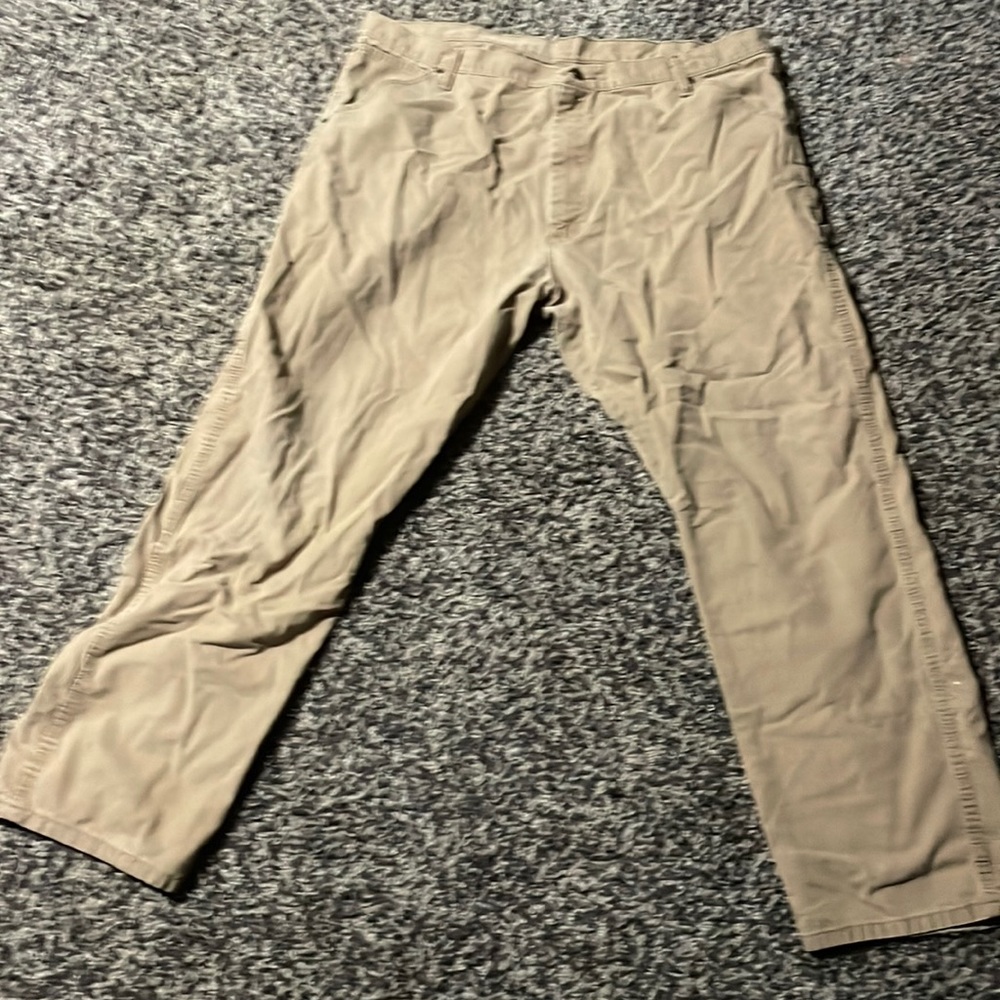 Wrangler beige cargos 42 by 32